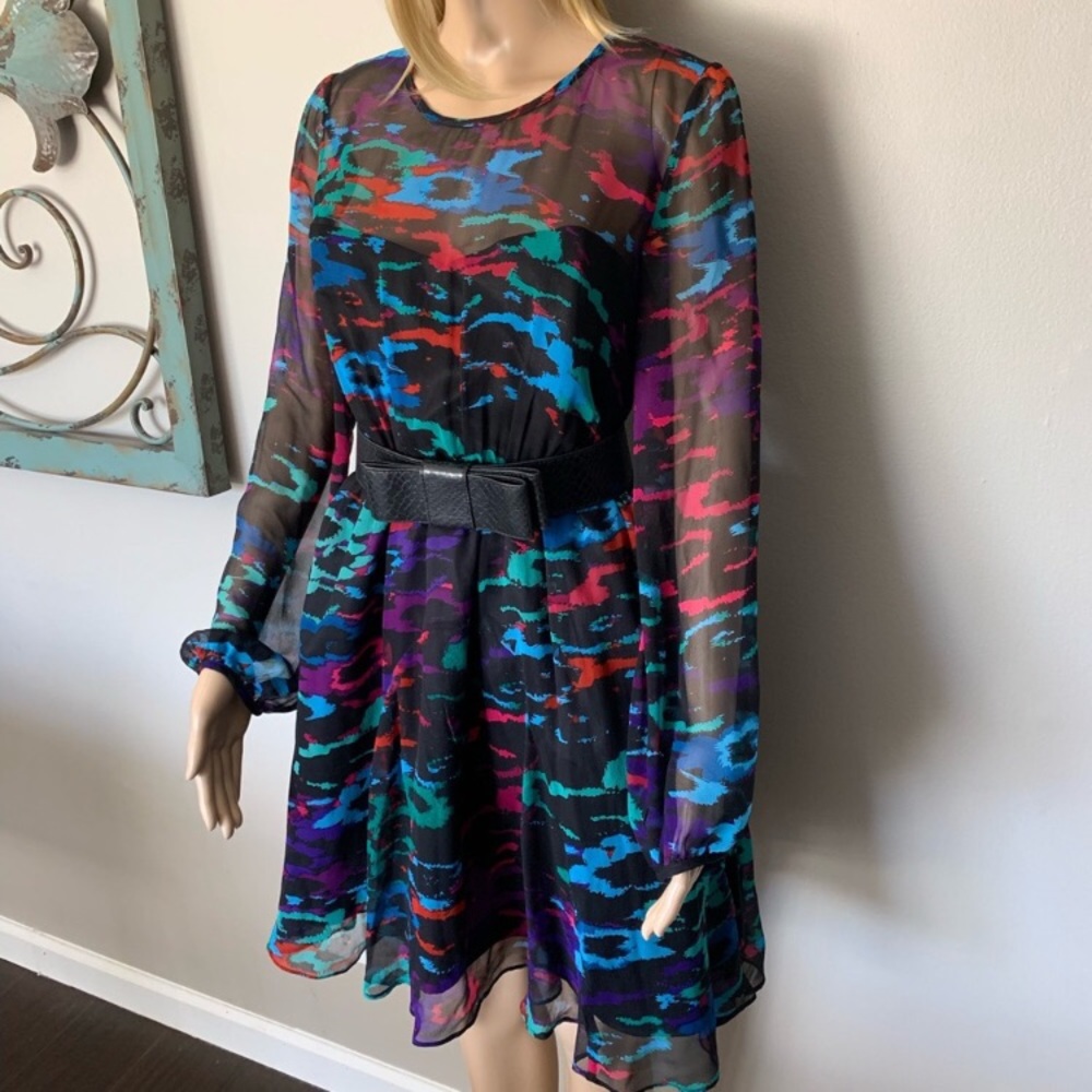 *NWT*👌 Cute Dress. *NEVER WORN*